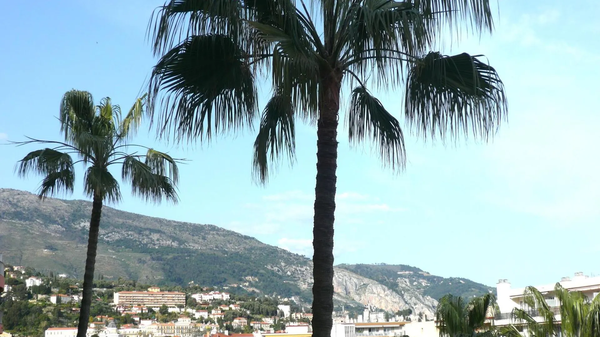 Apartment Grand 2 Pieces Climatise, Terrassse Vue Mer & Proche Fete Du Citron Menton France