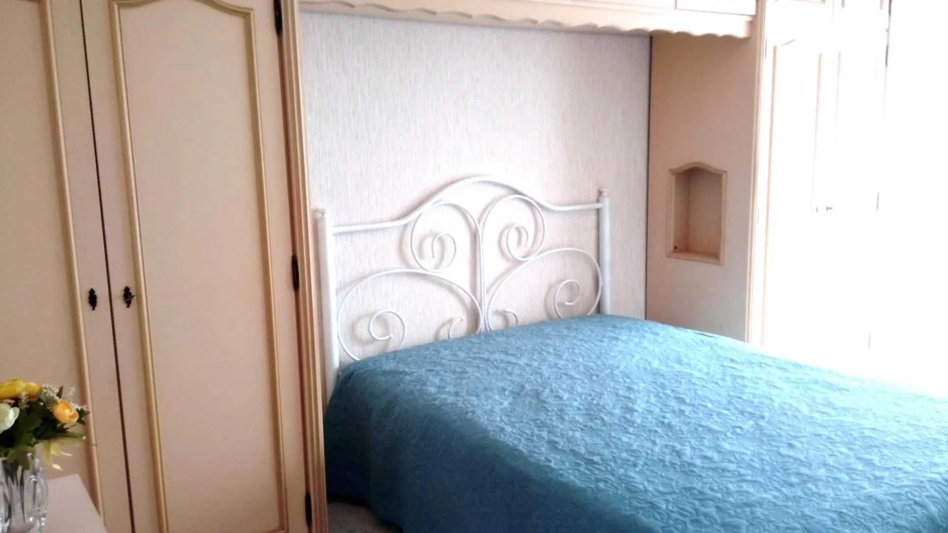 Grand 2 Pieces Climatise, Terrassse Vue Mer & Proche Fete Du Citron Menton 0*,  Francie